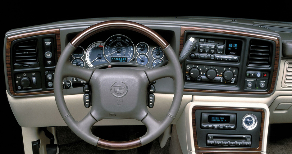 Cadillac Escalade (II/GMT800) 5.3 RWD (288) - Фото 3
