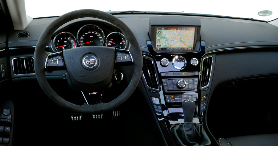 Cadillac CTS-V Sport Wagon (II) 6.2 RWD MT (564) - Фото 6