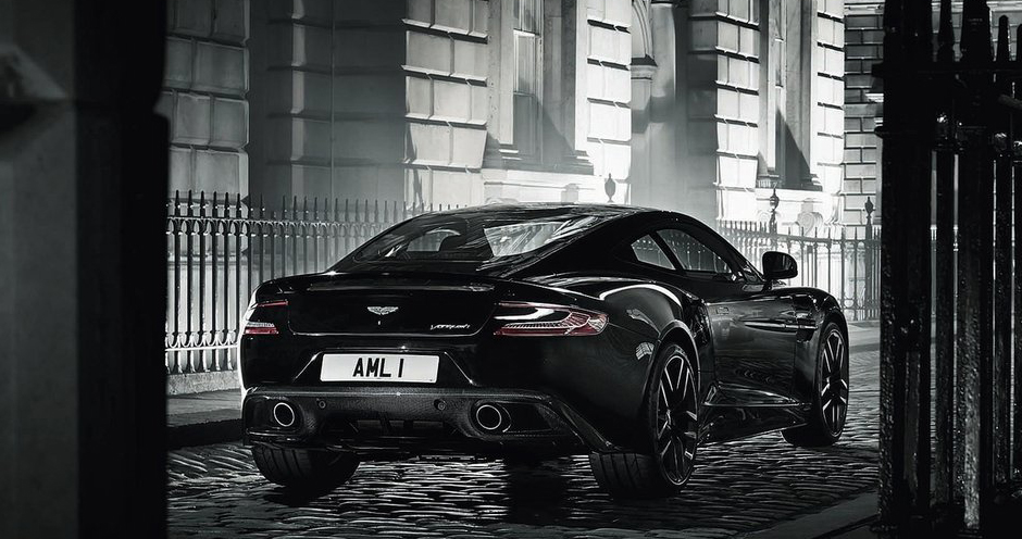 Aston Martin Vanquish (II) Carbon Black (576) - Фото 2