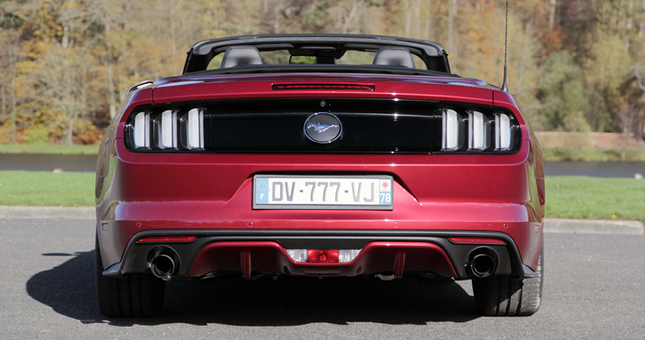 Ford Mustang Convertible (VI/S-550) 3.7 MT (304) - Фото 3