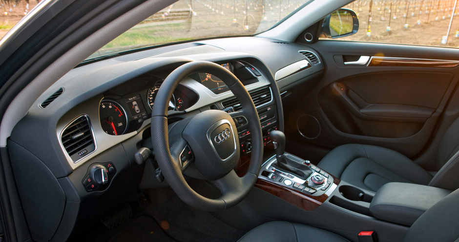 Audi A4 Saloon (IV/B8,8K) 3.0 TDI quattro MT (240) - Фото 3