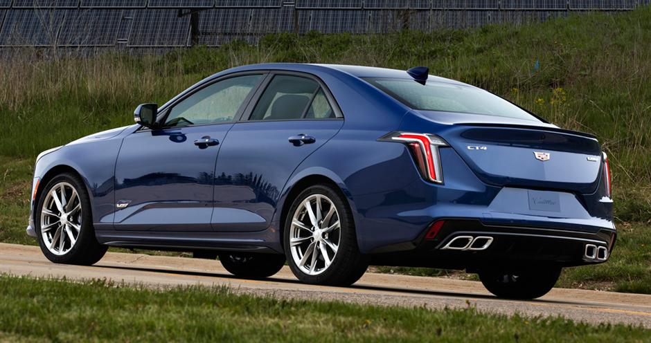 Cadillac CT4-V (I) 2.7 AWD (324) - Фото 2