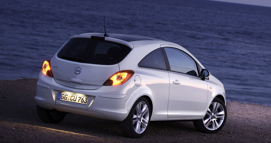 Opel Corsa 3D (IV/D/2010) 1.0 (65) - Фото 3