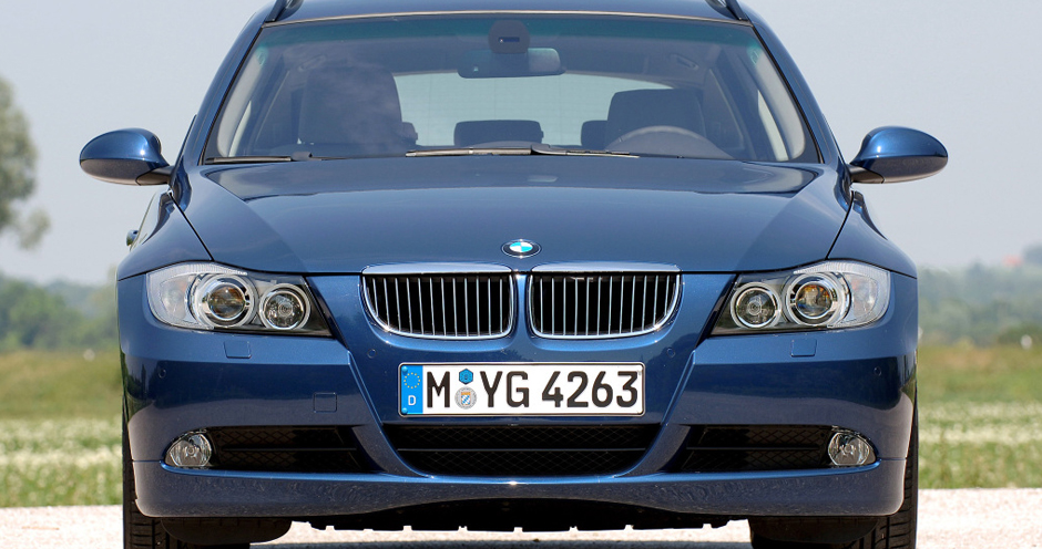 BMW 3 Series Touring (V/E91) 330i MT (258) - Фото 2