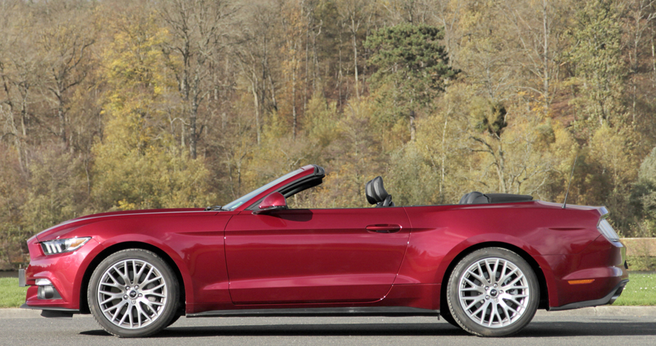 Ford Mustang Convertible (VI/S-550) 3.7 MT (304) - Фото 1