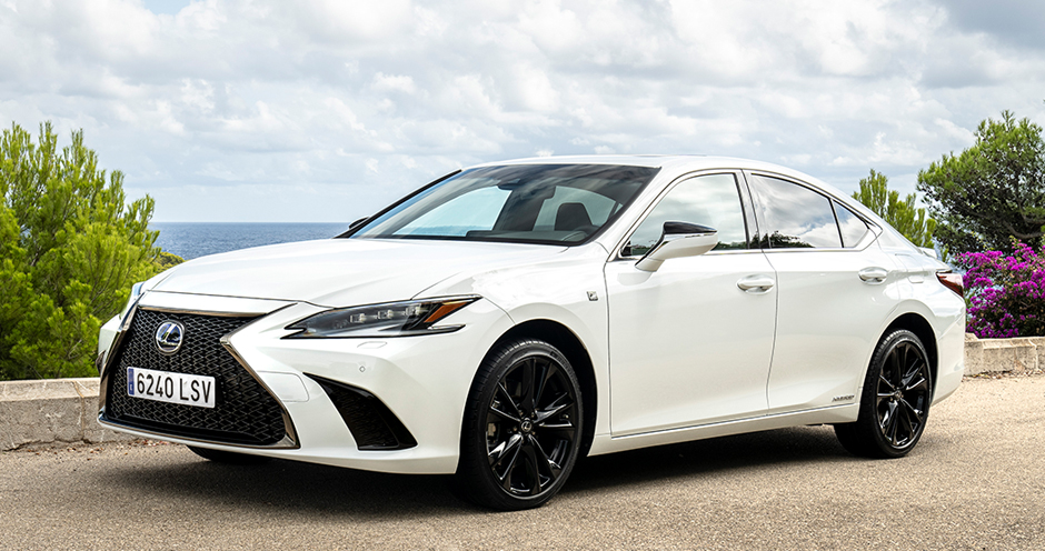 Lexus ES (VII/XV70/2021) F Sport - Фото 1