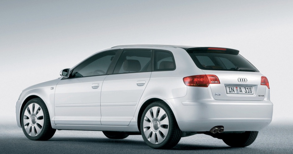 Audi A3 Sportback (II/8P) 1.6 AT (102) - Фото 2