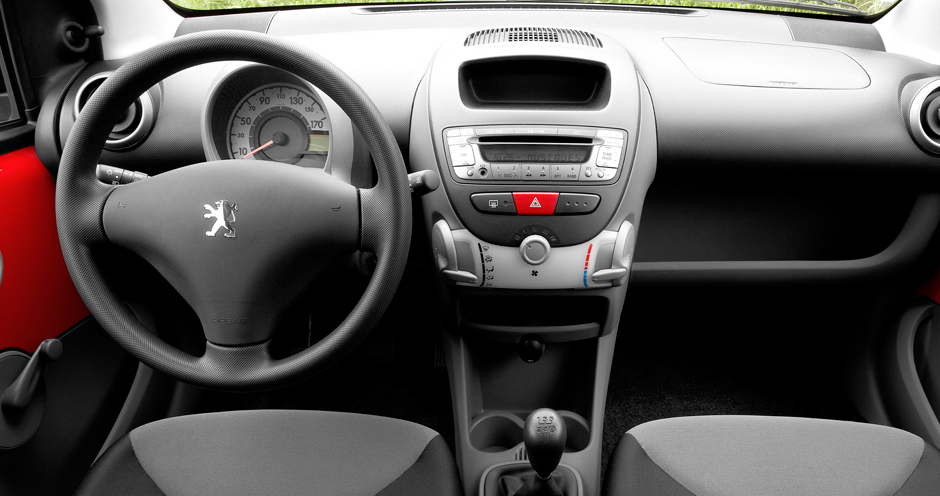 Peugeot 107 3D (I) 1.4 HDi (54) - Фото 3