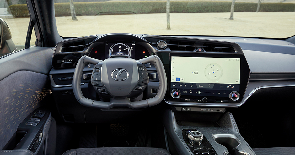 Lexus RZ (I) 450e (313) - Фото 3