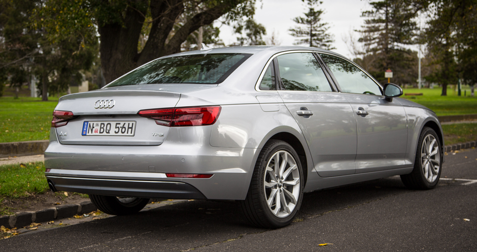 Audi A4 Saloon (V/B9,8W) 2.0 TDI MT (122) - Фото 2