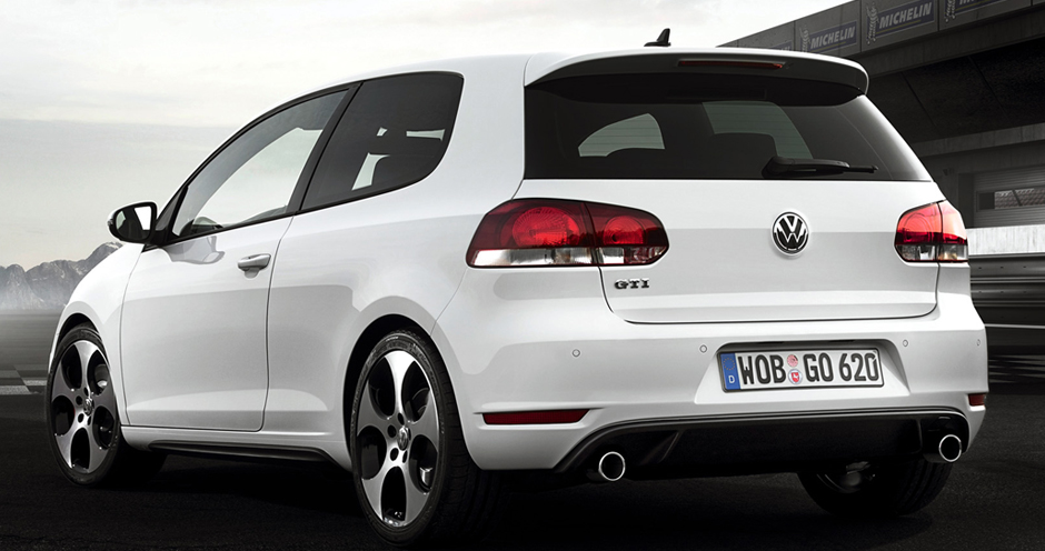 Volkswagen Golf GTI 3D (VI/A6,5K) 2.0 TSI MT (210) - Фото 2