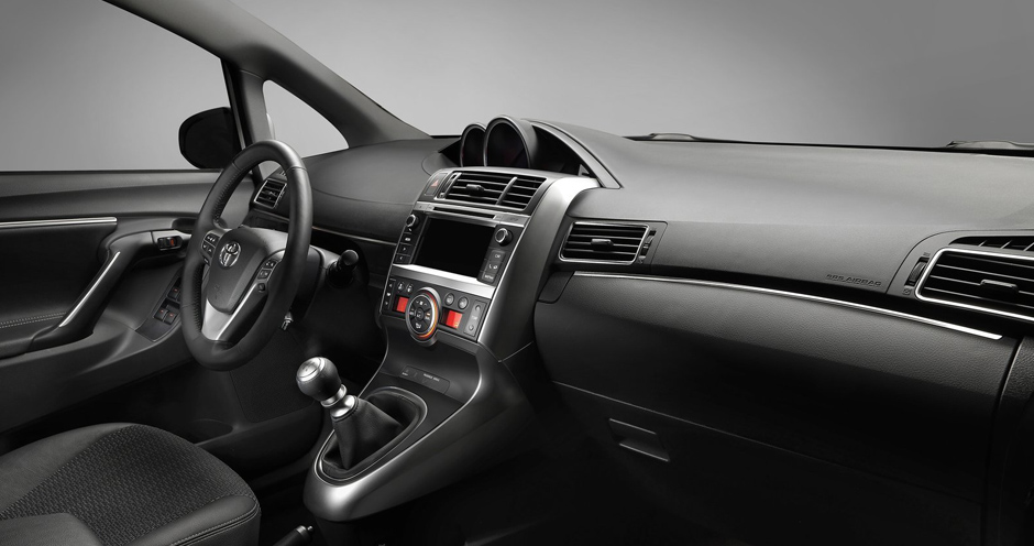 Toyota Verso (I/R20/2012) 2.2D (177) - Фото 4