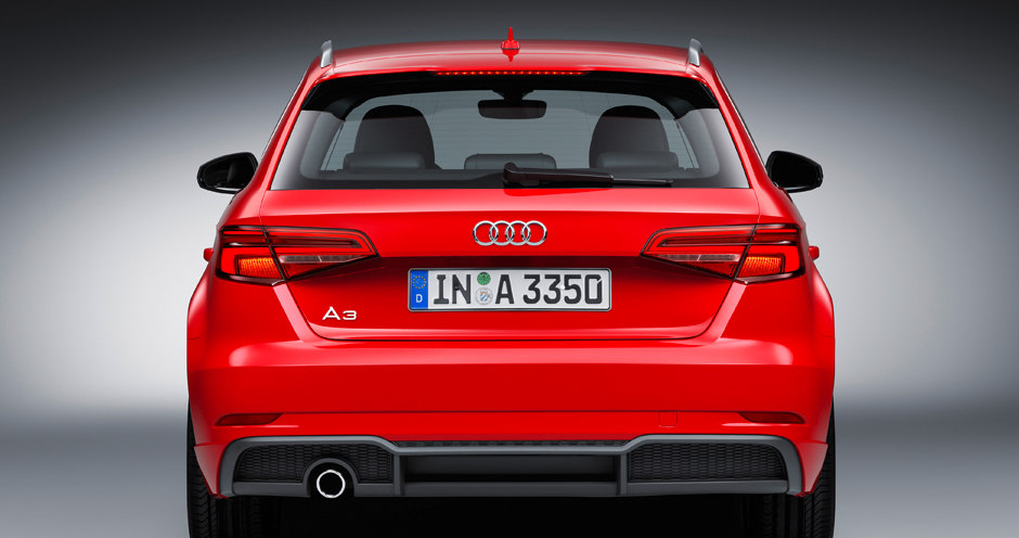 Audi A3 Sportback (III/8V/2016) S line - Фото 3