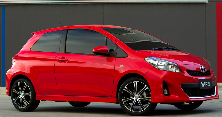 Toyota Yaris 3D (III/XP130) 1.0 (69) - Фото 2