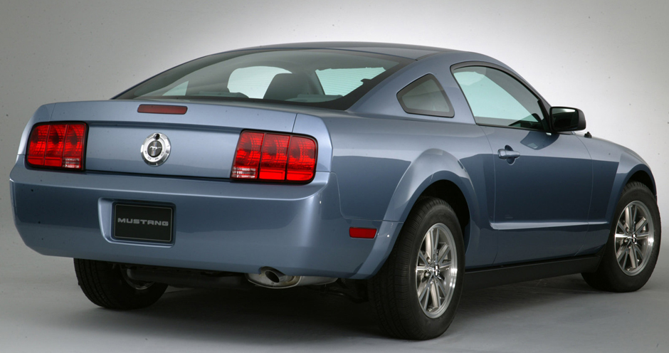 Ford Mustang (V/S-197) V6 MT (210) - Фото 2