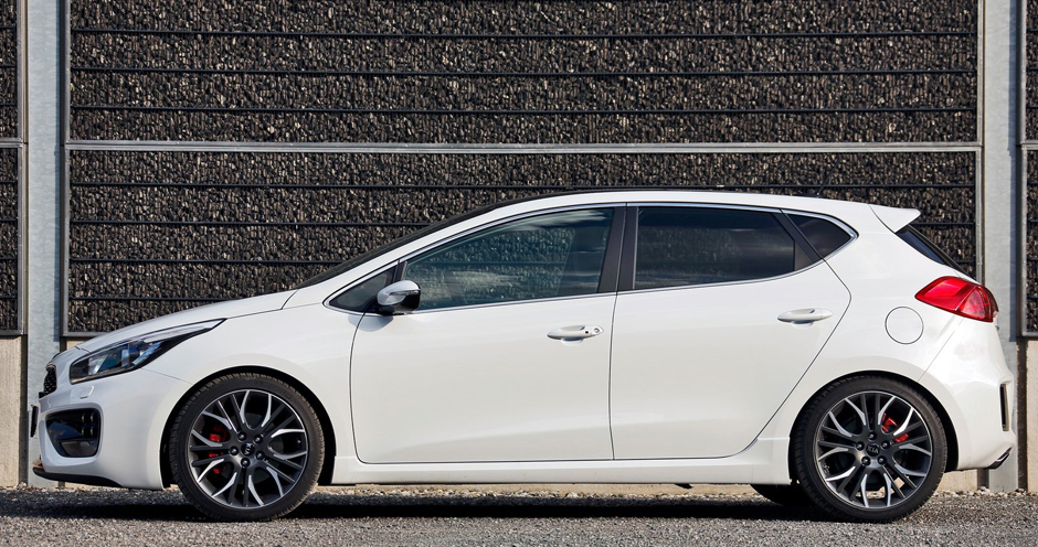 Kia Cee'd GT (I/JD) 1.6 (204) - Фото 1